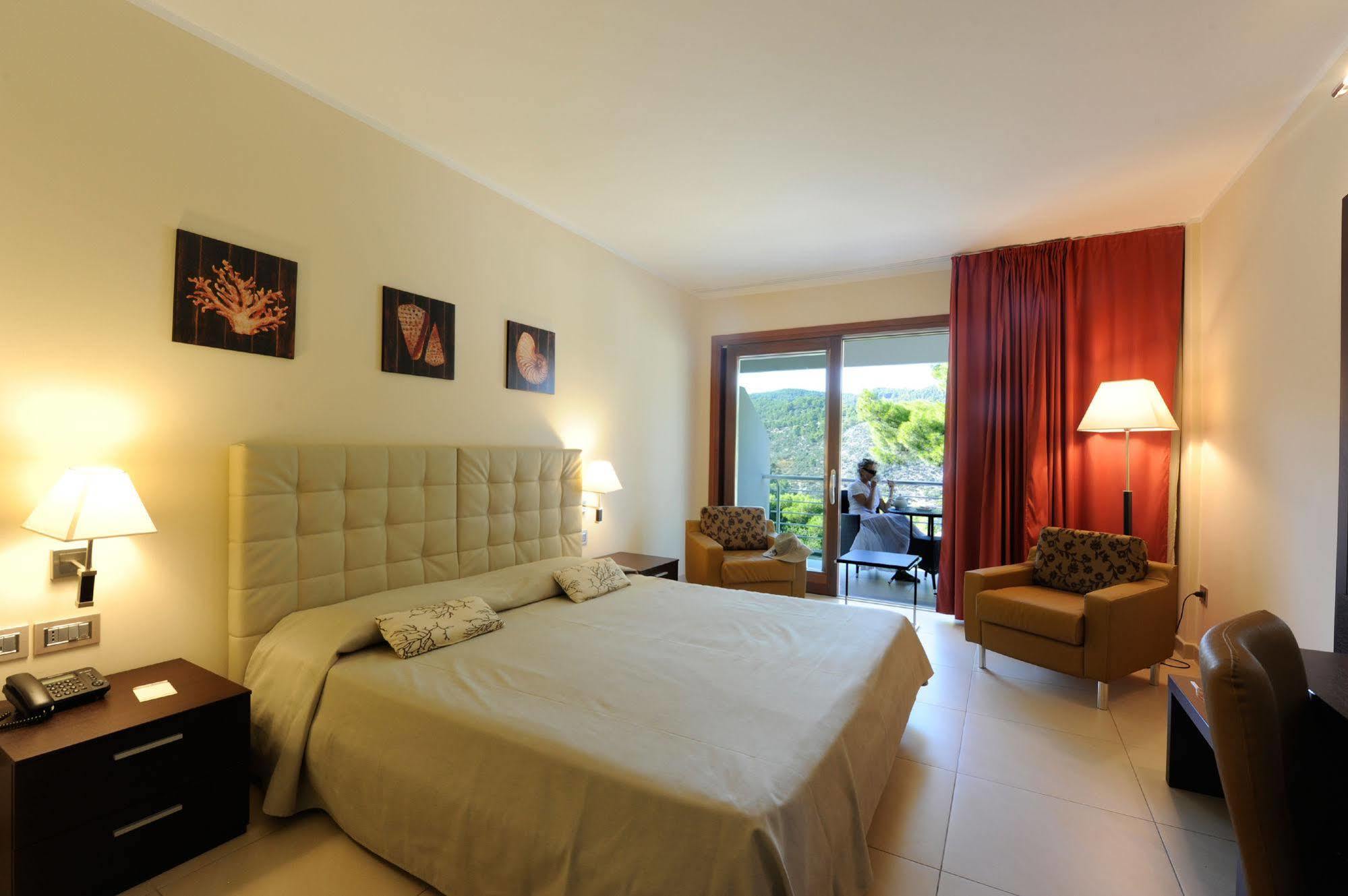 Pugnochiuso Resort - Hotel Del Faro Esterno foto
