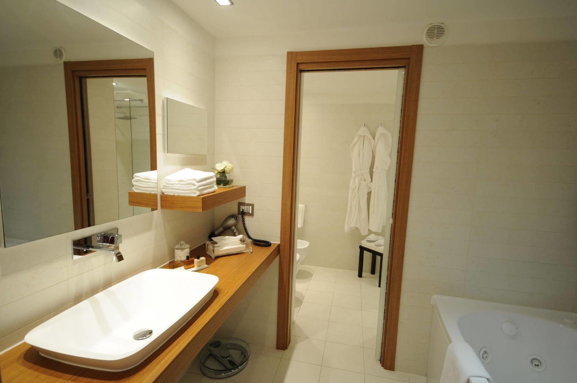 Pugnochiuso Resort - Hotel Del Faro Esterno foto